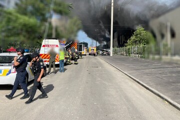 В Одесі росіяни влучили в об’єкт цивильної інфраструктури, є постраждалі