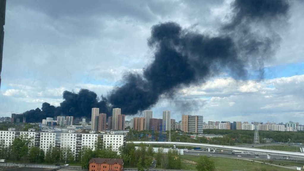 У Підмосков’ї сталася масштабна пожежа: до гасіння залучено авіацію