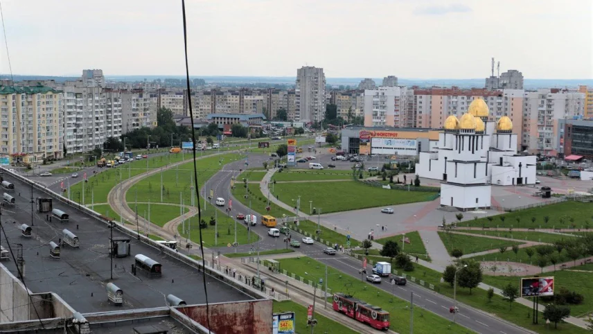 У Львові водій грубо порушив ПДР та став героєм курйозного відео