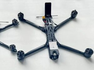 Міноборони України допустило до використання військовими швидкісний FPV-дрон “Вихор”