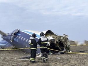 AZAL призупинила рейси до двох міст Росії після падіння свого літака